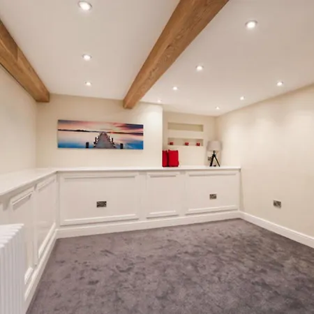 Stunning 2 Bed