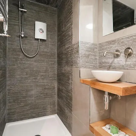 Stunning 2 Bed *